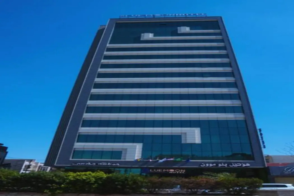 Blue Moon Hotel
