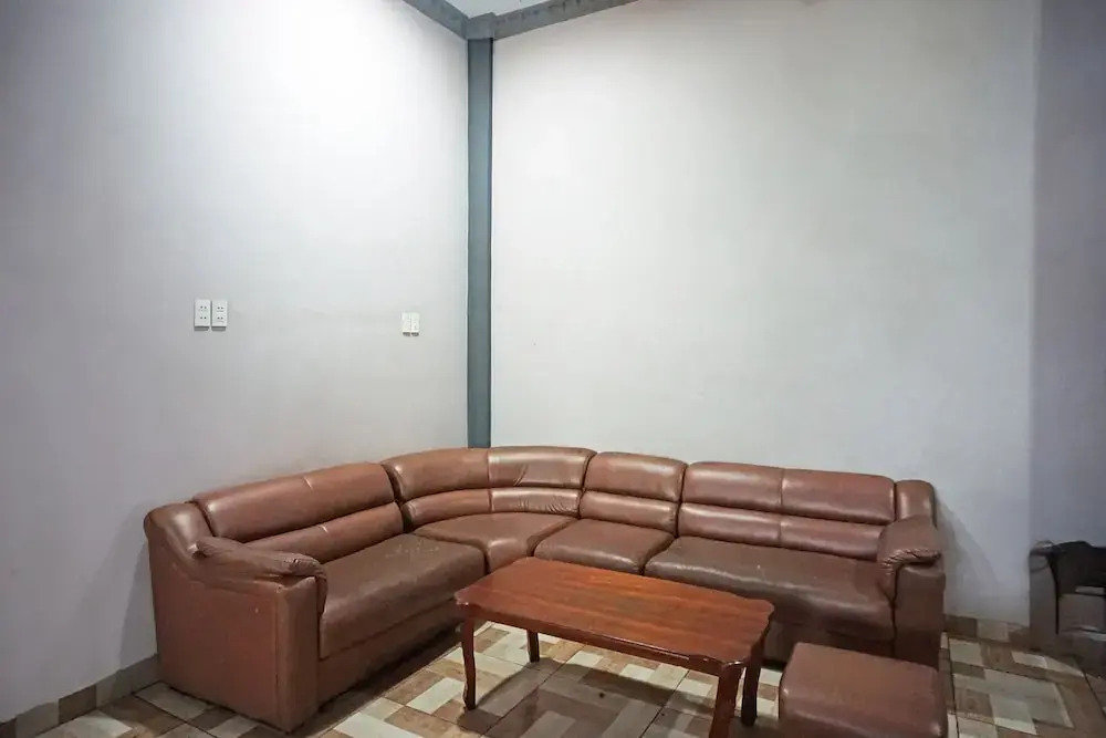OYO 93355 Maestro Home Syariah