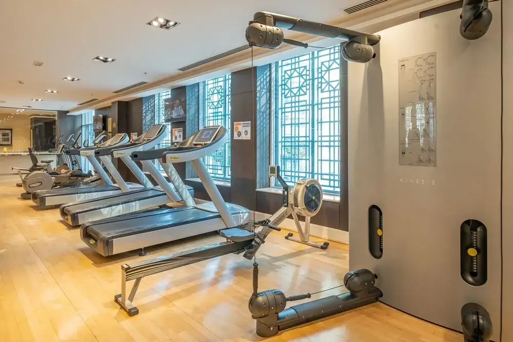 Monty - Stylish Apartment with Partial Burj Khalifa View