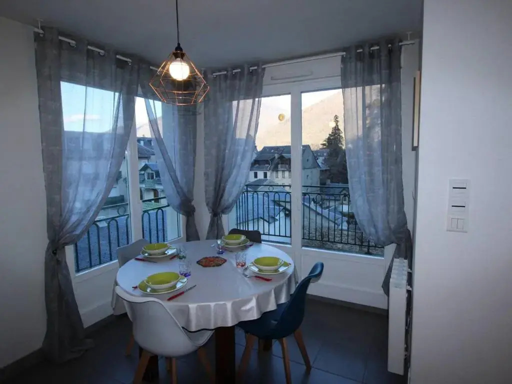 Appartement Bagnères-de-Luchon, 3 pièces, 6 personnes - FR-1-313-150