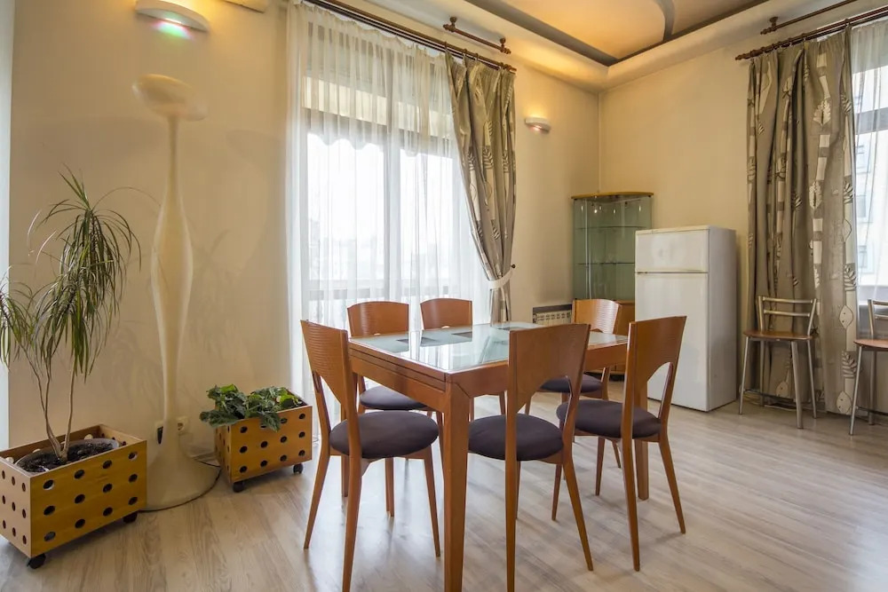 Central Dayflat Apartments