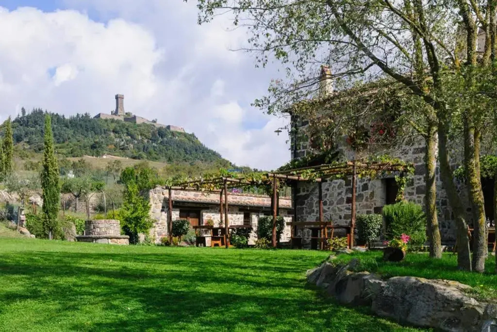 Girasole Cottage overlooking the Orcia valley in Tuscany