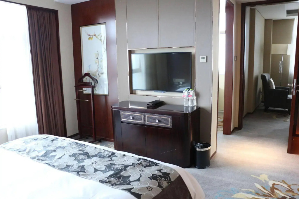 Ramada Yiyang Taojiang