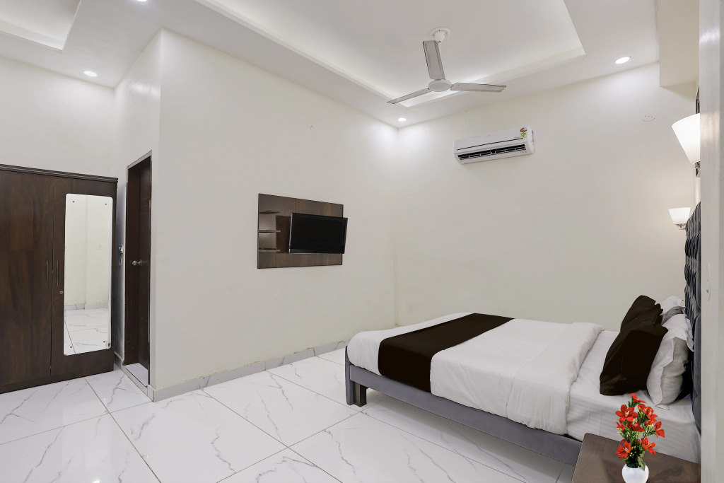 Super Hotel O Clock Tower Dehradun Formerly Dooncity Suites