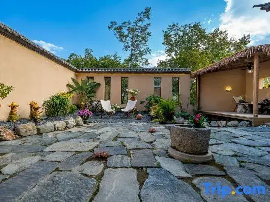 Dali Huajian Lianju Homestay