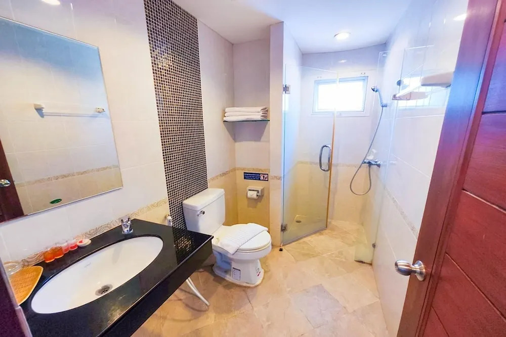 Sea Breeze Jomtien Residence