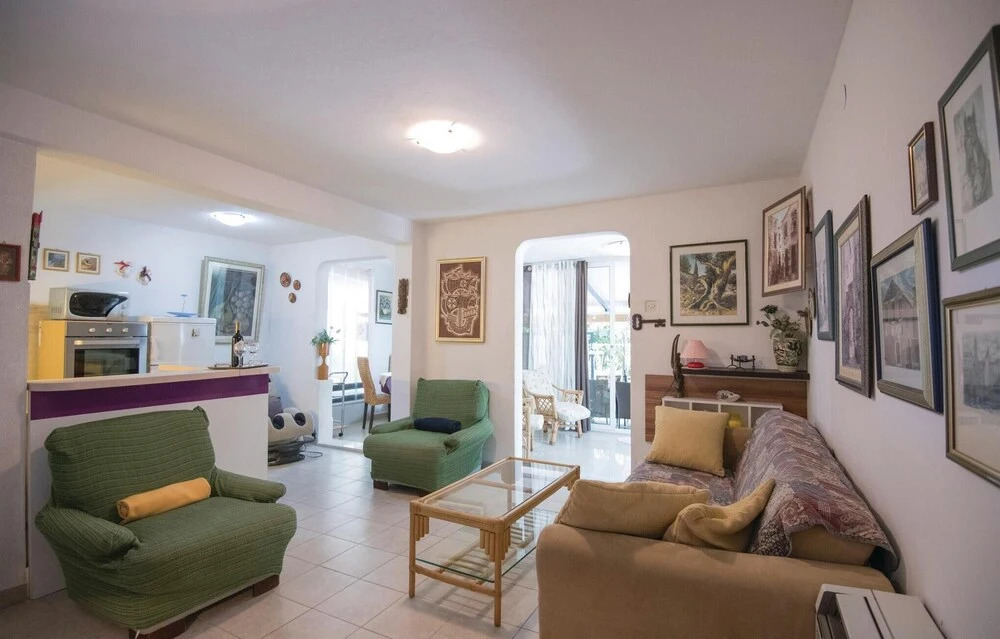 Holiday Home Sucuraj 06