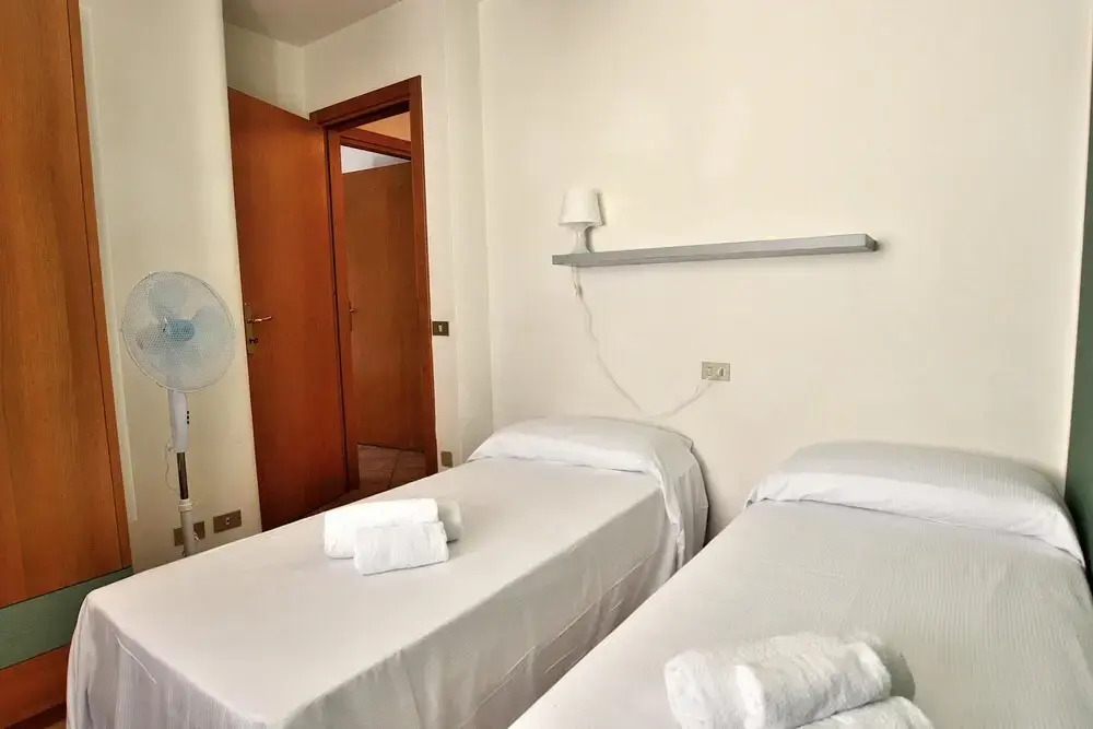 Pop Art Apartment - Sleeps 6 in Torri del Benaco Downtown