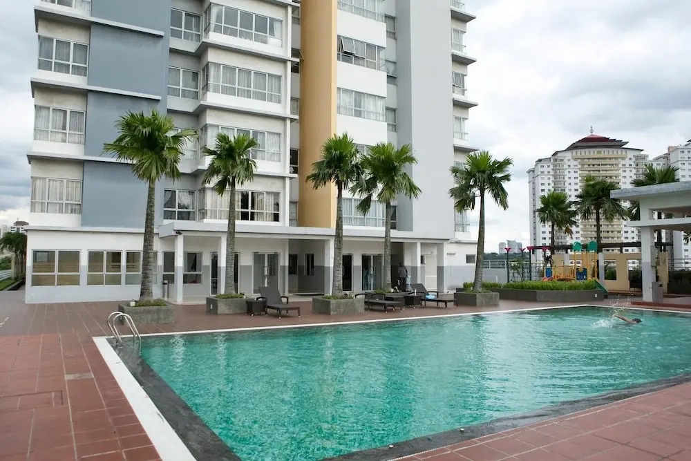 Comfy 3BR Home With Klcc View
