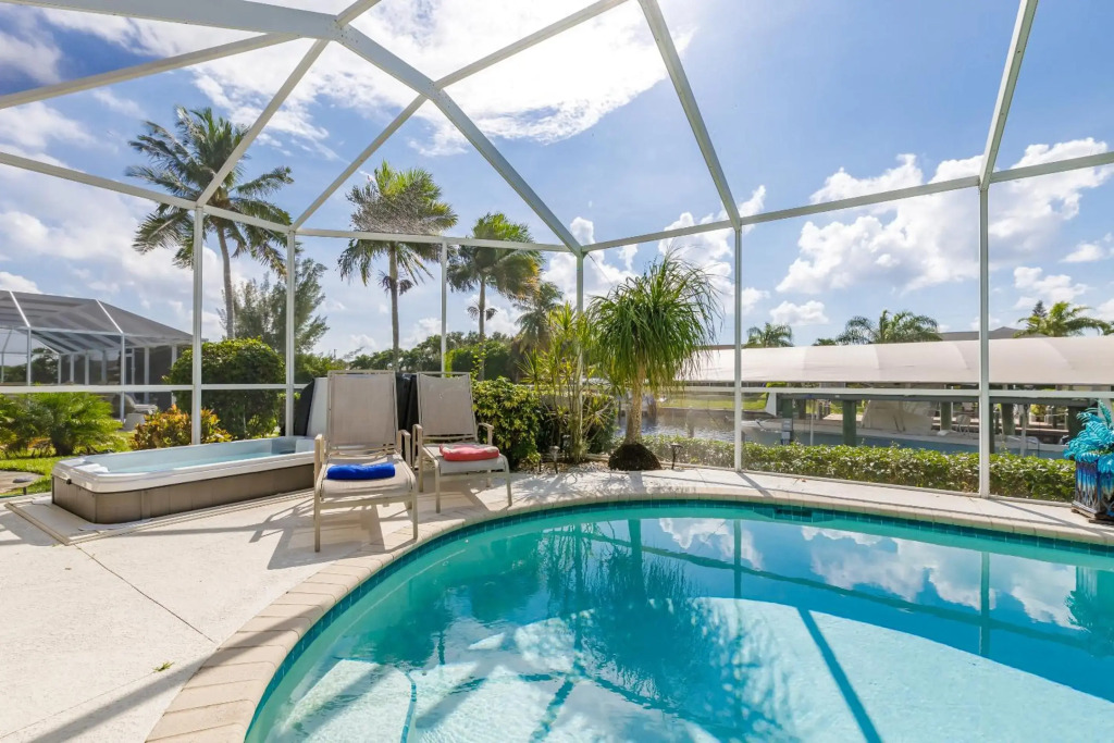 New Gulf Access Home with Private Solar Heated Pool and Spa -Villa Dreamweaver, Cape Coral - Roelens Vacations