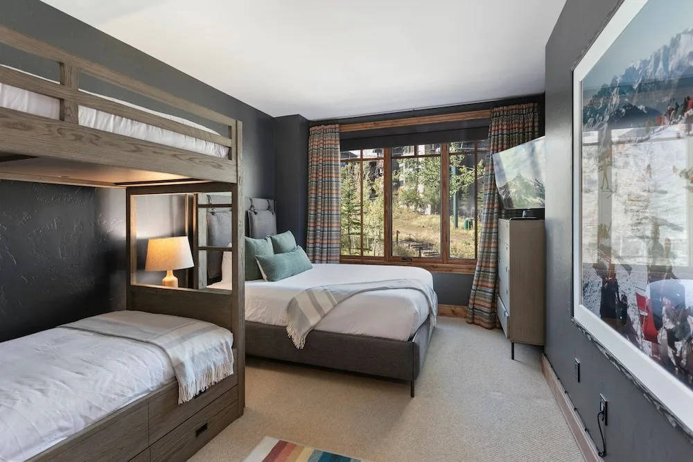Shooting Star Lodge at Deer Valley Resort - Two Bedroom Residence #204 2 Condo