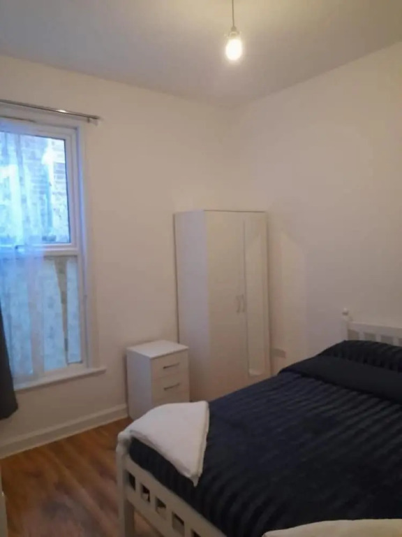 Rayans Lodge Stratford London by OYO