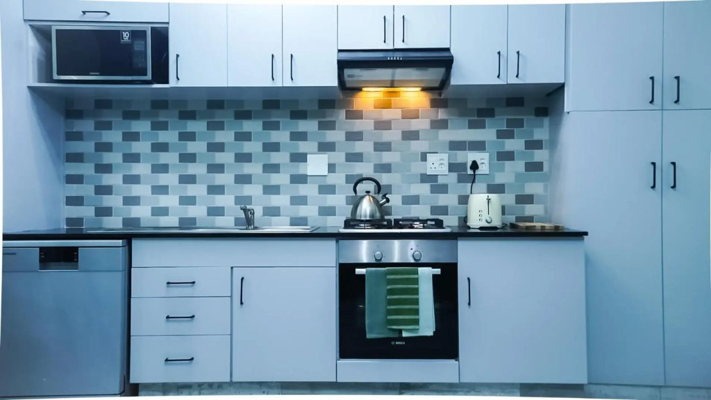 1-bedroom apartment with secure basement parking