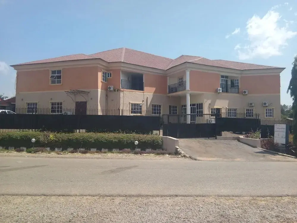 Deroma Hotels & Suites
