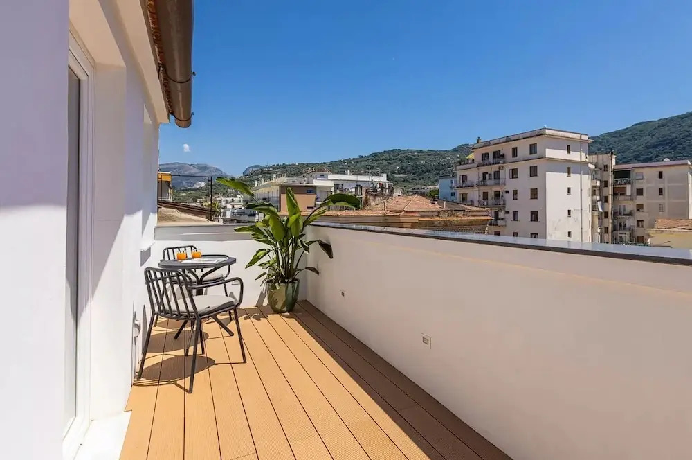 Elegant Suite With Balcony In Sorrento Center Near Oldtown