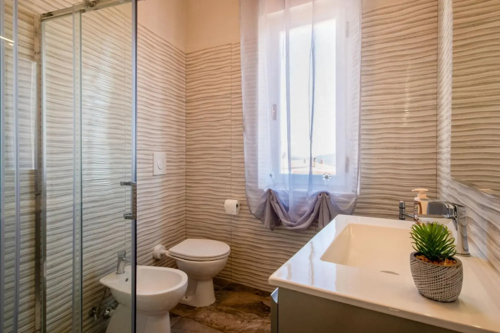 Three-room apartment with terrace sunrise view from the sea-Alba Del Mare