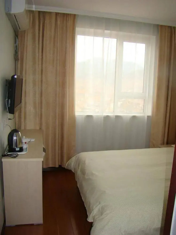 Chenxu Business Hotel (Qingdao Ocean University)(晨旭商务宾馆(青岛海洋大学店))