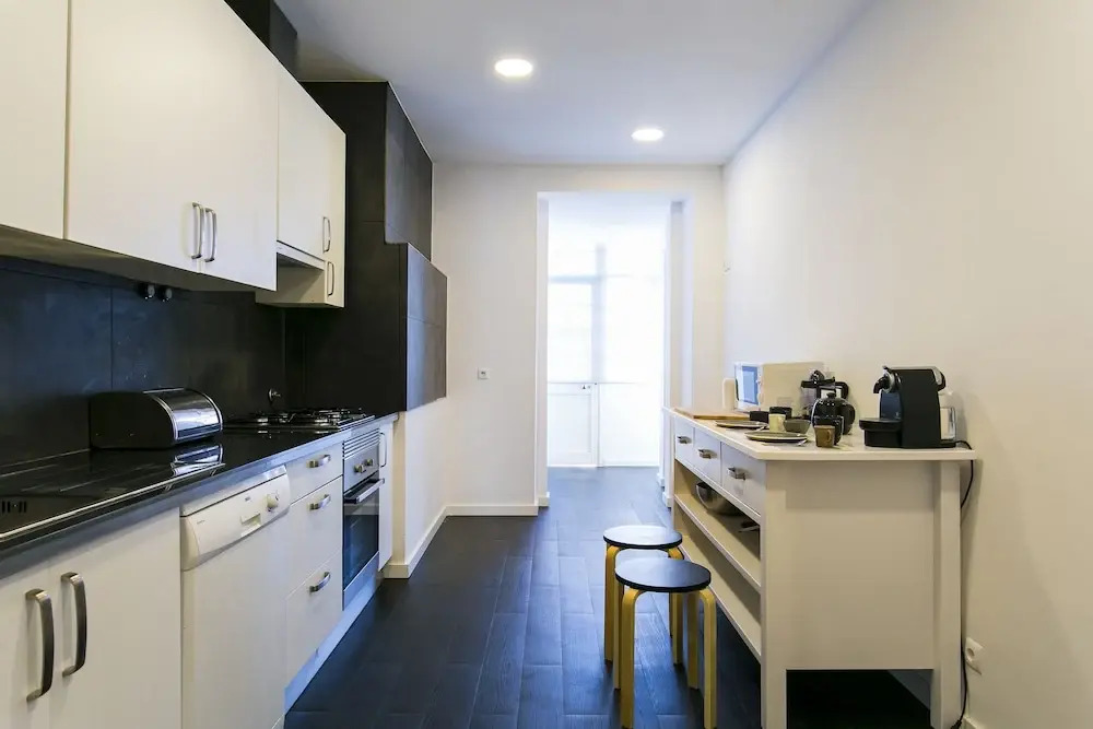 5 Bedroom Apartment near Av Liberdade