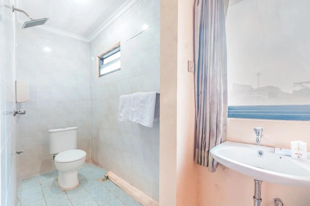 Taman Cibinong by OYO Rooms