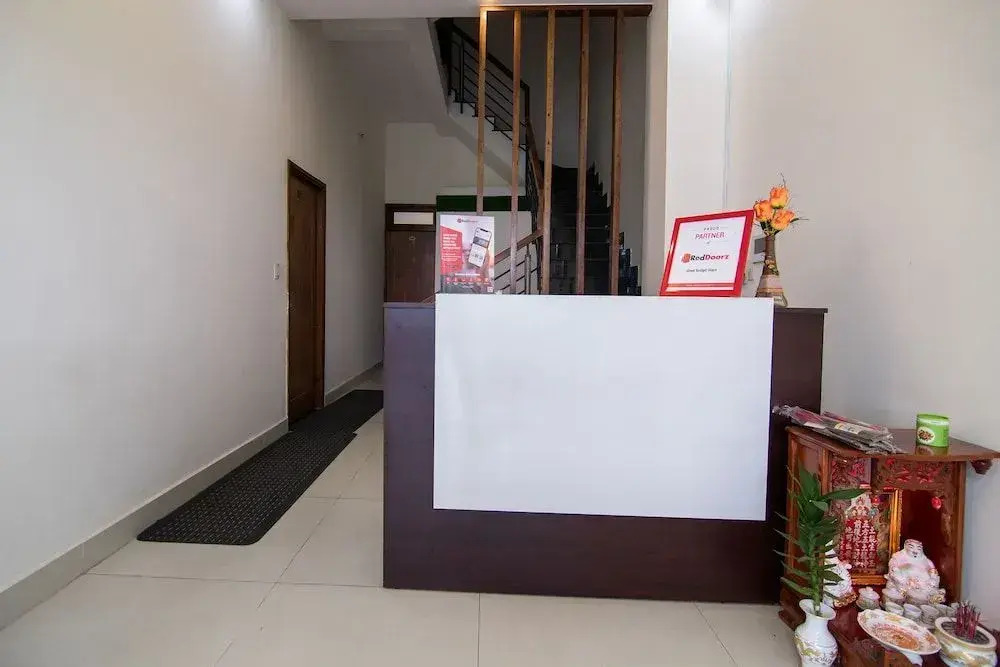 Reddoorz Near Vincom Thao Dien