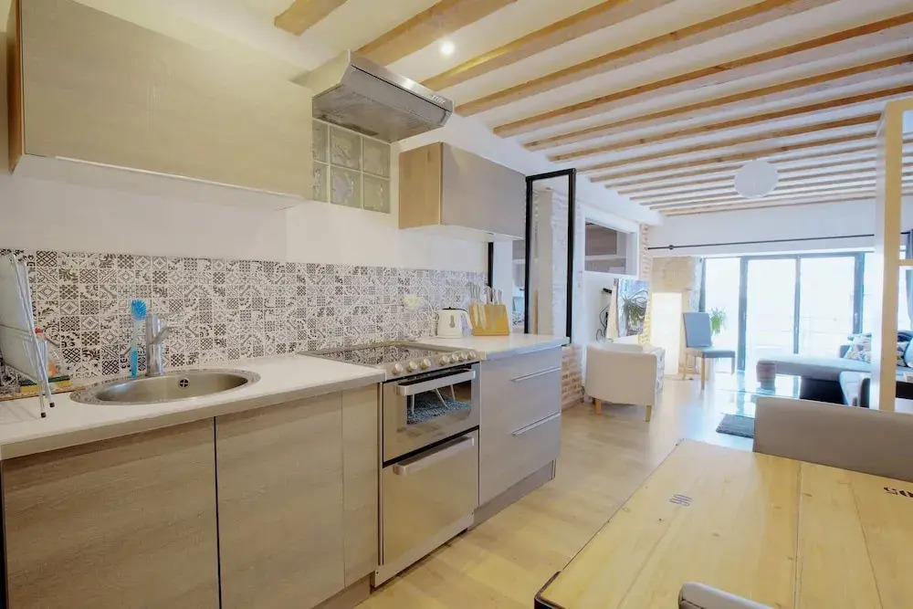 Spacious Apartment for 4 People Lyon