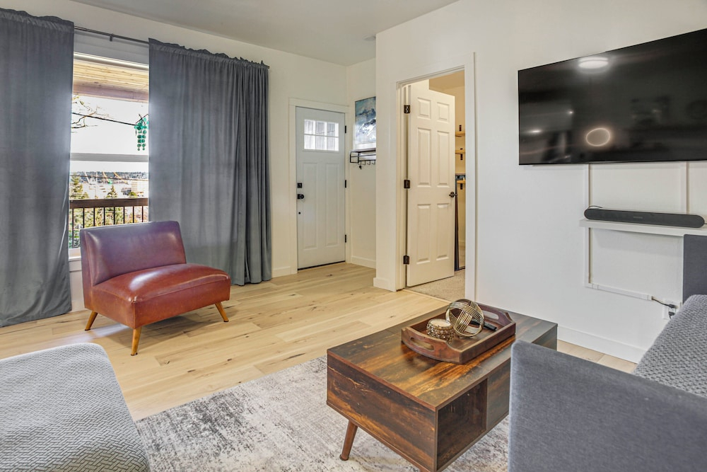 Walk to Shipyard: Bremerton Home w/ Patio!