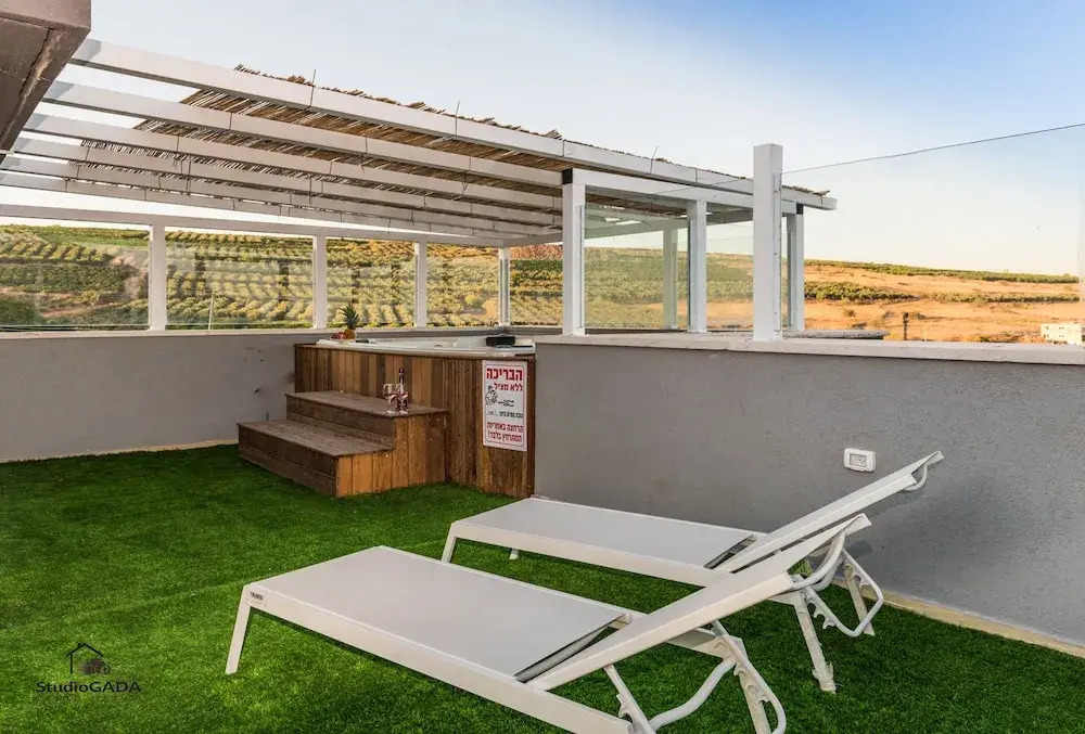 Country Suites with Jaccuzzi & Pool