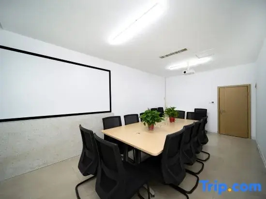 Homeinns Cloud Seasons Hotel (Xiaodian District Government & Tongda Street Metro Station Branch)