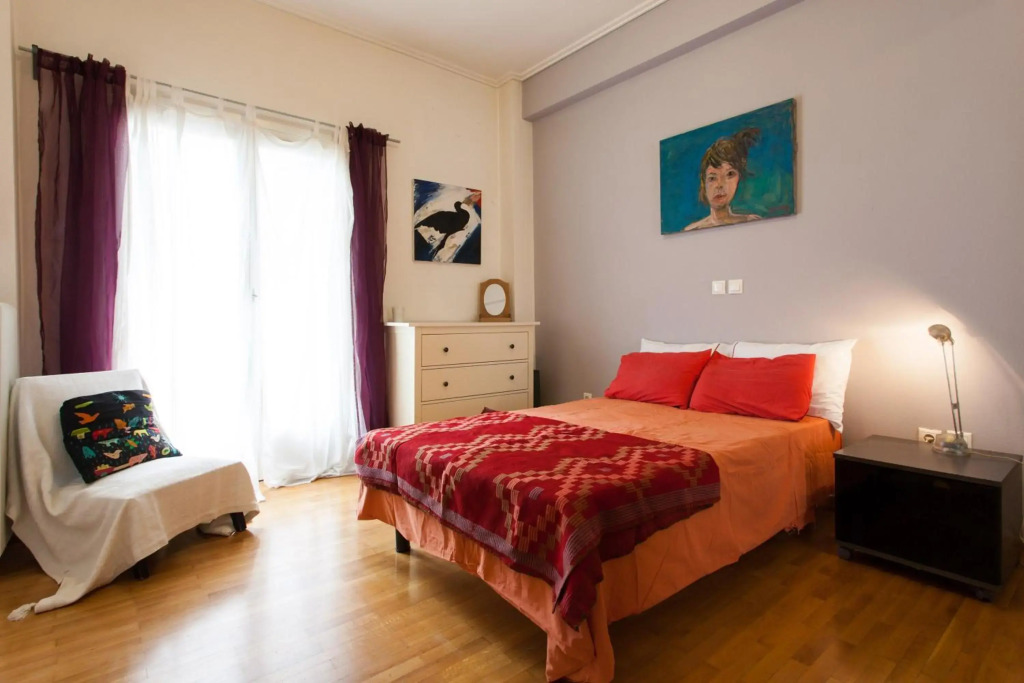 2 Bedroom Artist's Apartment - So Athens
