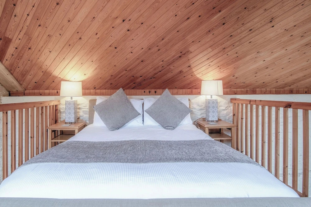 The Apple Store - 1 Bedroom Cottage - St Ishmael's