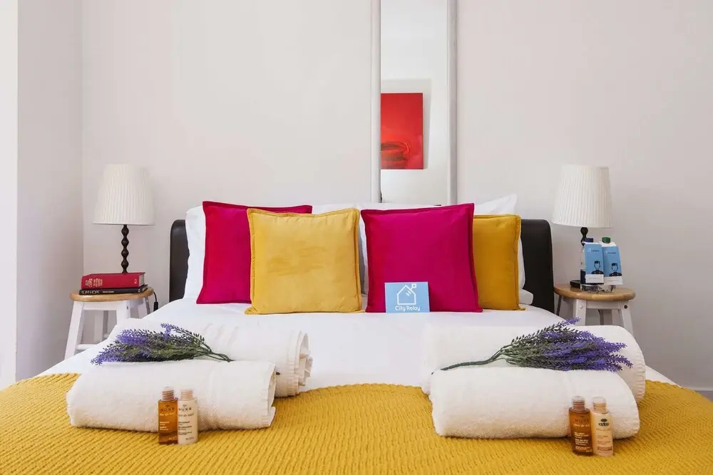 The Wonderful Chelsea Manor Street Apartment - CHK