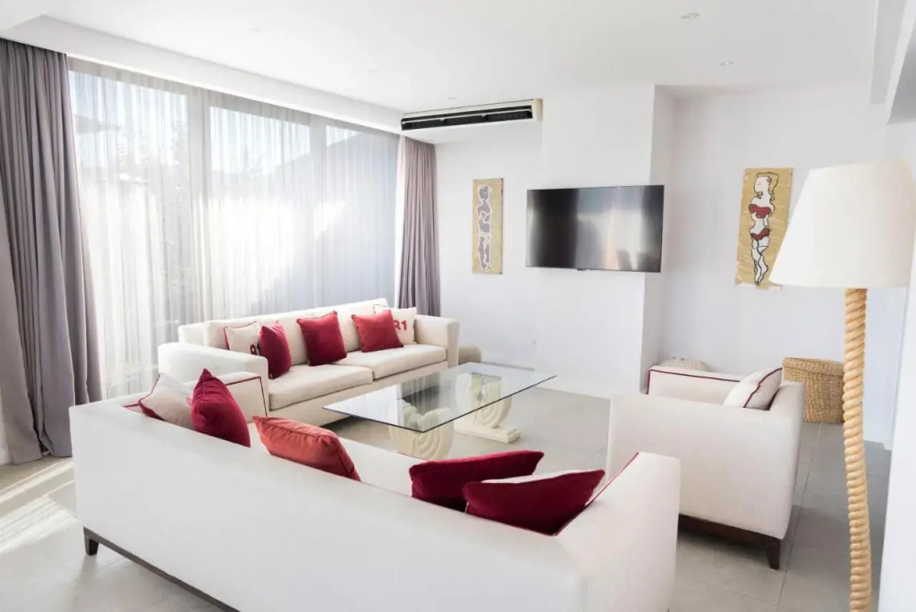 No81 Hotel