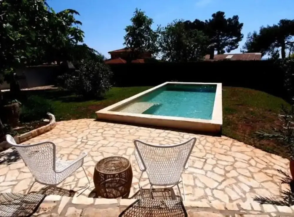 Seafront Dreamy Holiday Home Spina With Pool