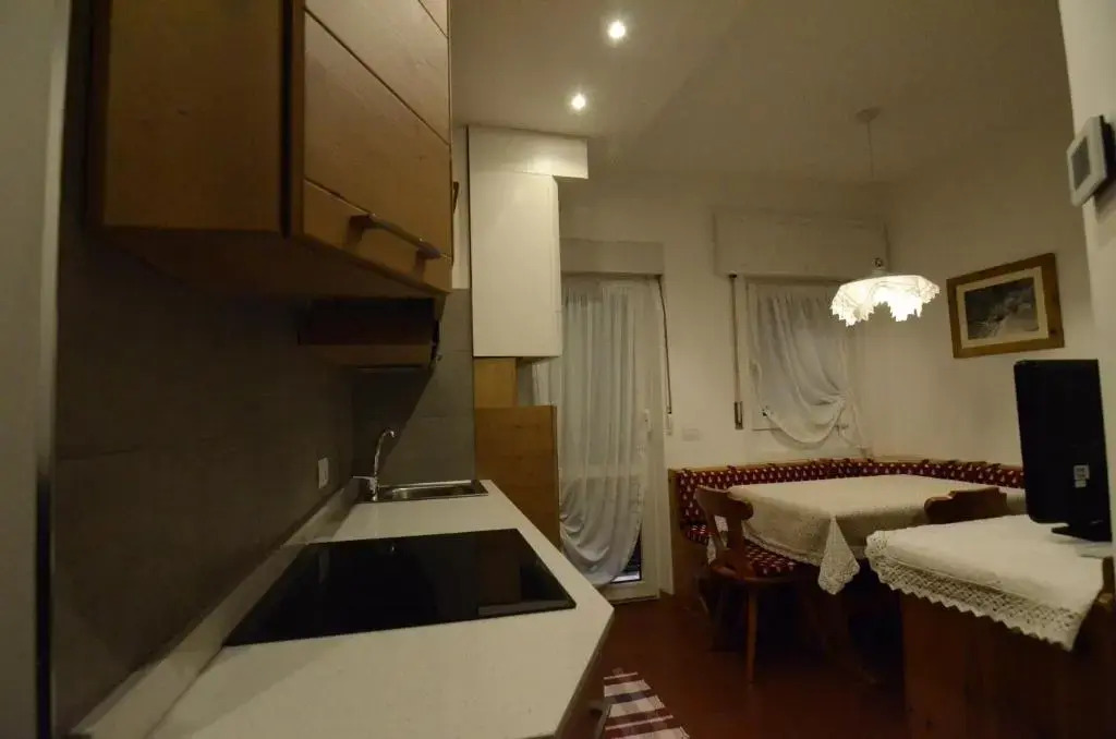 Continental 101- 4 Beds
