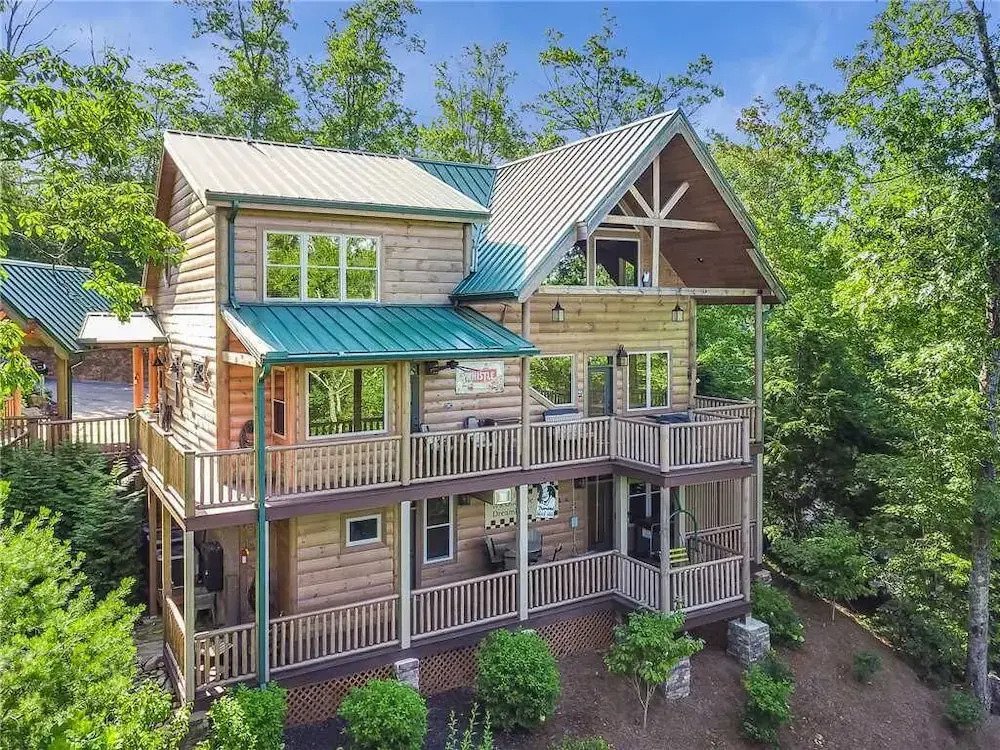 Bear Elegance - Three Bedroom Cabin