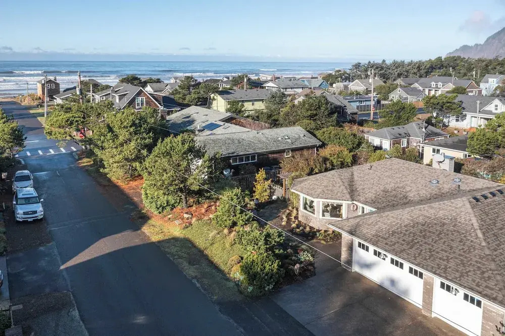 Truly a Treasure by Avantstay Walk to Beach, Patio