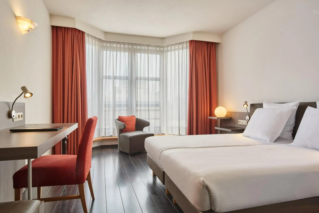 Theater Hotel