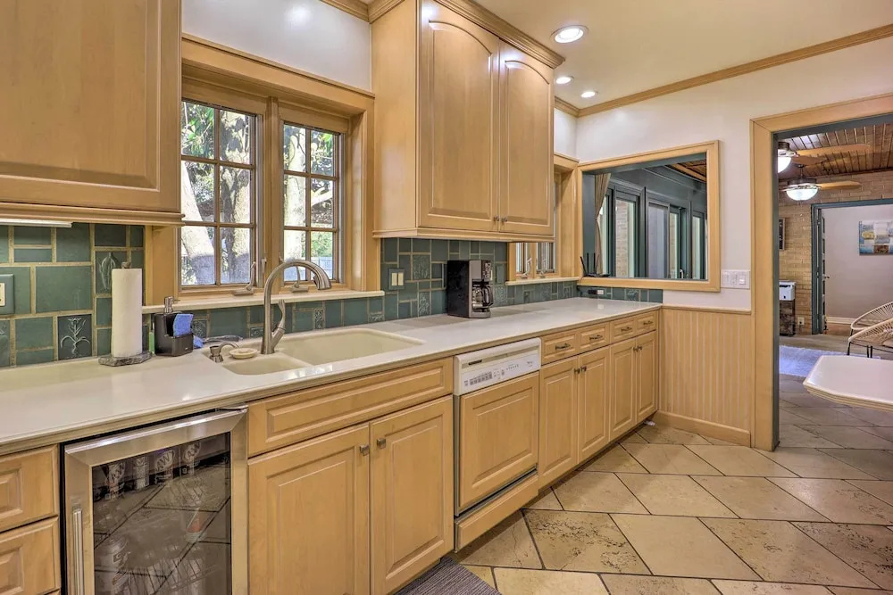 10 Mi to Grand Lake: Home w/ Game Room in Jay!