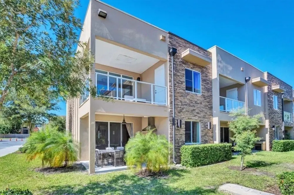 Amazing 4 Bedroom Magic Village Townhome 3 Townhouse by Redawning