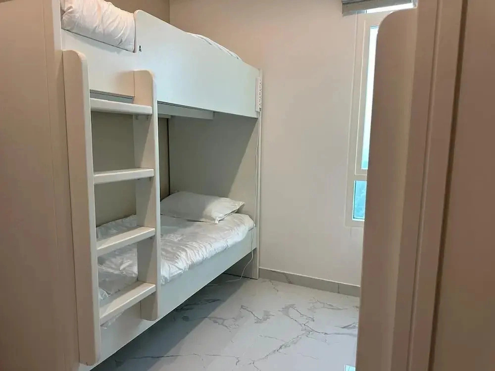 Perla Hostel - Dubai Marina