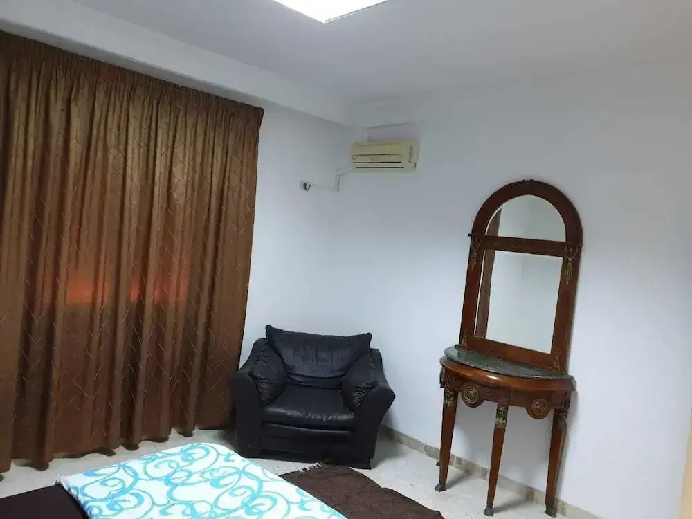Amazing 3 bedroom flat 2min to the beach