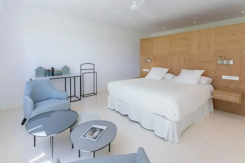 Spectacular Villa with private pool and garden. El Noruego