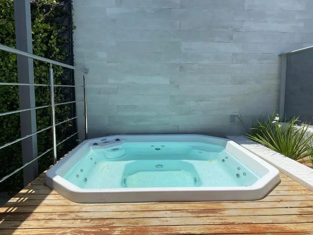 Bela Hospedagem   Design E Conforto No Box 150