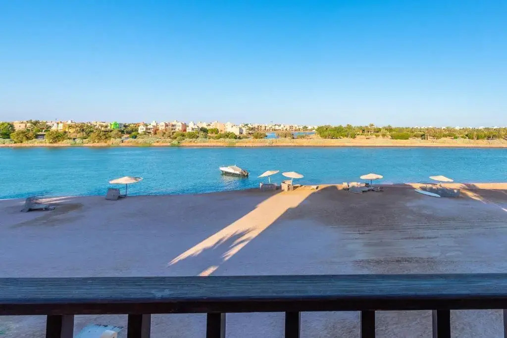 Lagoon View 1-Bedroom Apartment in West Golf El Gouna