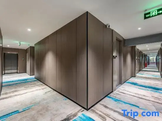 Quanli Hotel (Guangzhou Baiyun Tongde Subway Station)