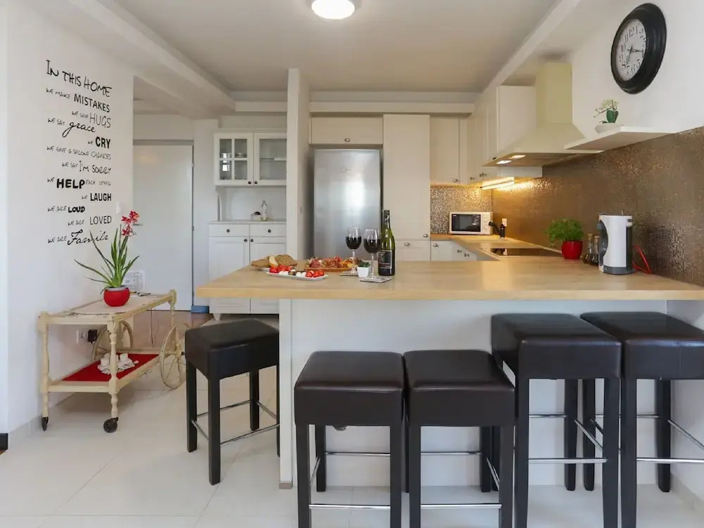 Wonderful 5 bedroom villa with private swimming pool, amazing sea view terrace