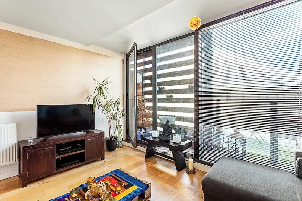 Modern, Cosy Apartment On Vibrant Deptford High Street