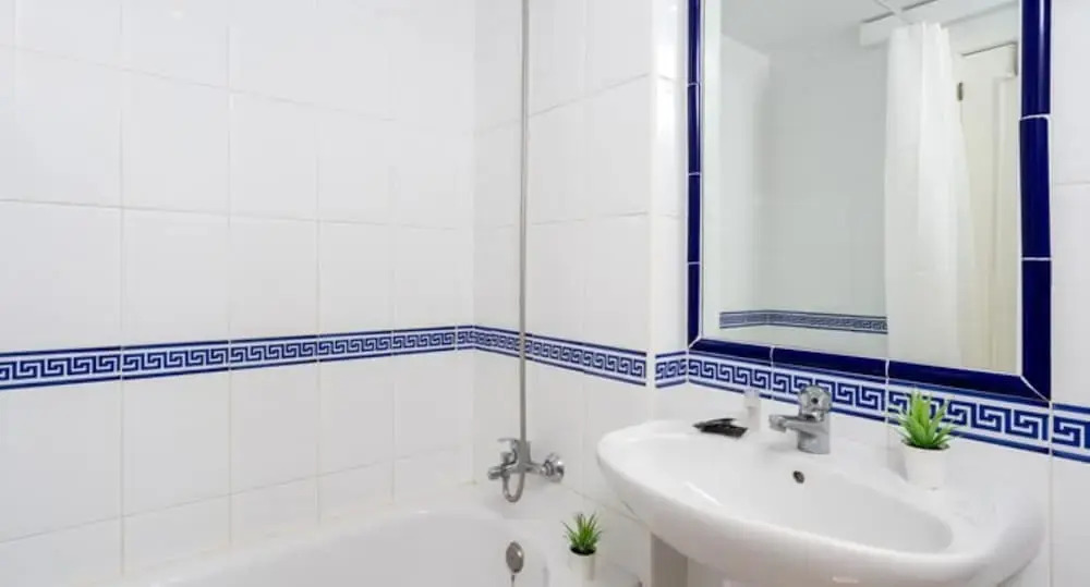 Apartment - 2 Bedrooms with Pool, WiFi and Sea views - 107889
