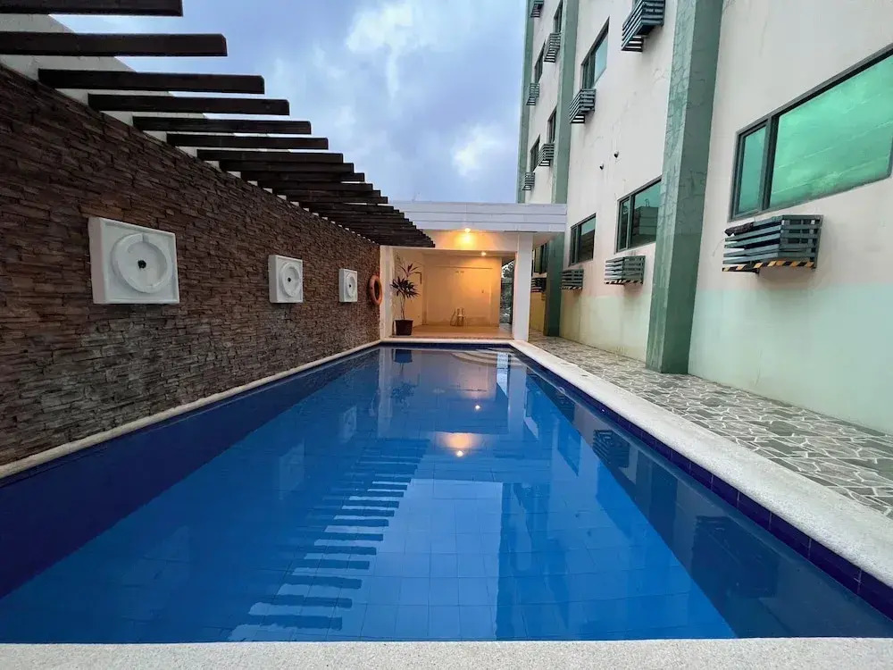 People's Condo Atria