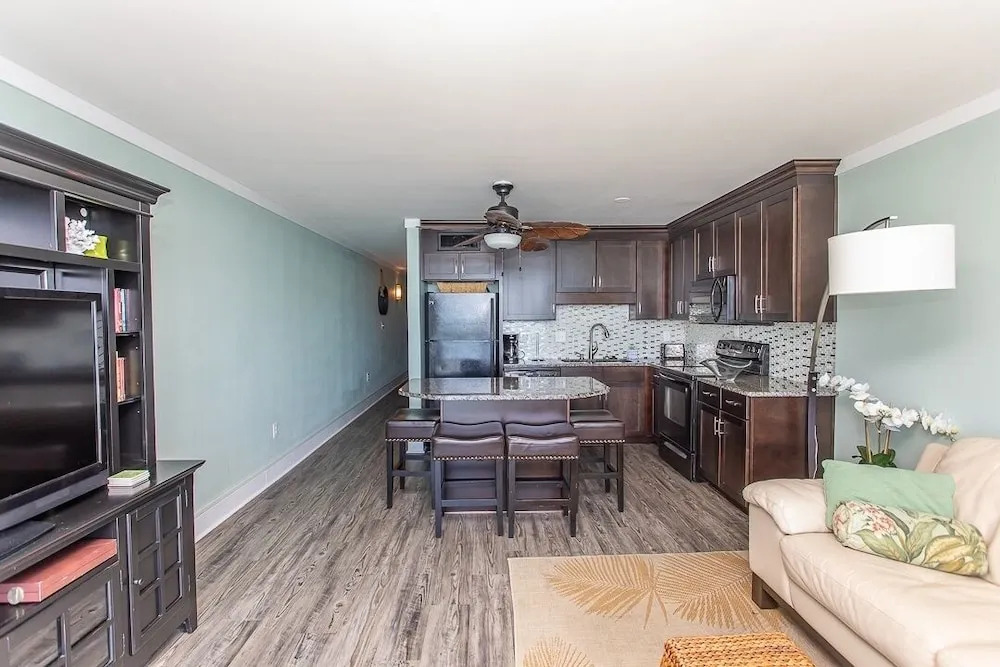 Royal Garden Resort 903 2 Bedroom Condo by RedAwning